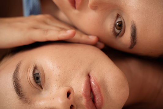 straffe gesunde haut junge frauen